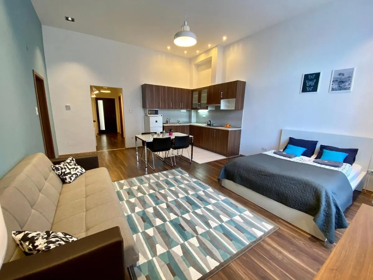 Gracia Apartment House Budapest 3*,